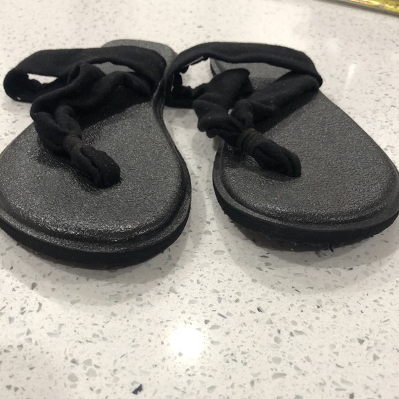 Sanuk yoga triangle thong flip flops “7” - Picture 4 of 7